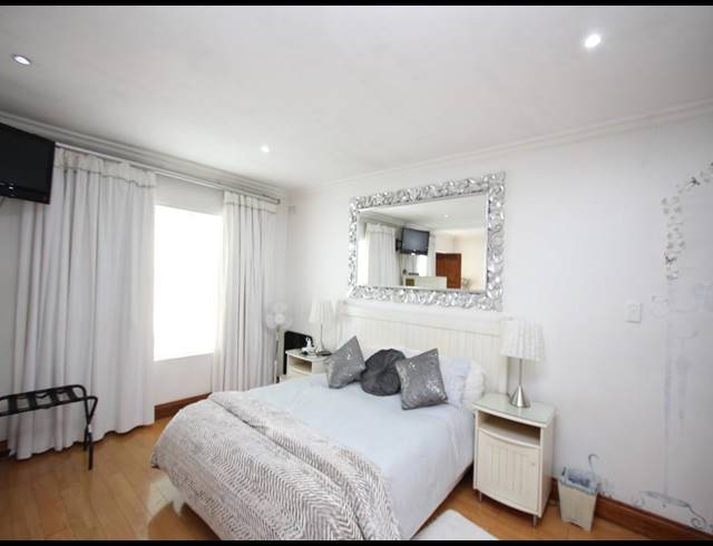 9 BEDROOM HOUSE FOR SALE IN MORNING HILL